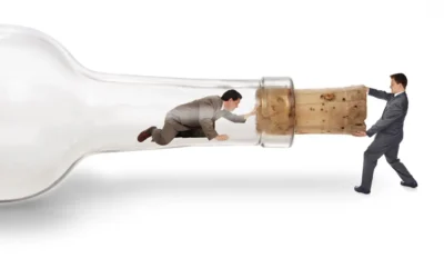 Tu empresa no debería preguntarte todo. Eres el cuello de botella